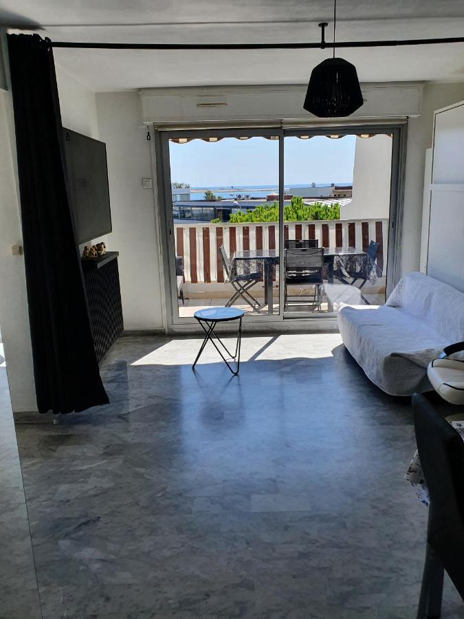 Superbe appartement plage SAINT-LAURENT DU VAR Exterior foto